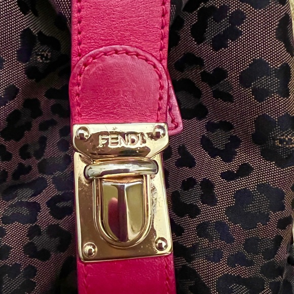 Authentic Vintage FENDI 3 piece set! Mint Condition! Leopard tote, cosmetic bags - Picture 10 of 10